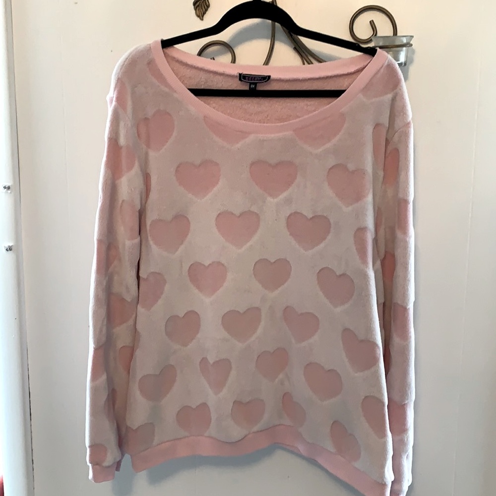 Pink Fuzzy shirt, Size 3x.